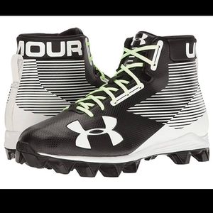 UNDERARMOUR CLEAT SHOES SIZE 6Y